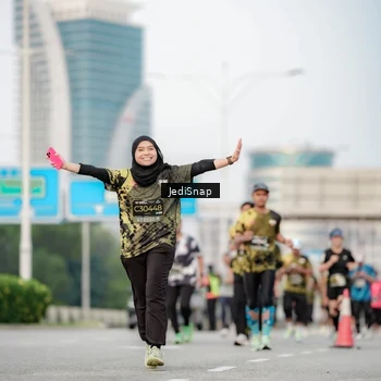 Runner Photo 6706085