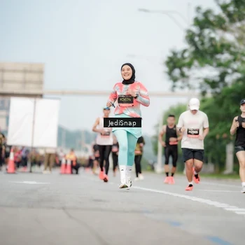 Runner Photo 6706102