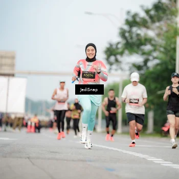 Runner Photo 6706126