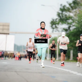 Runner Photo 6706128