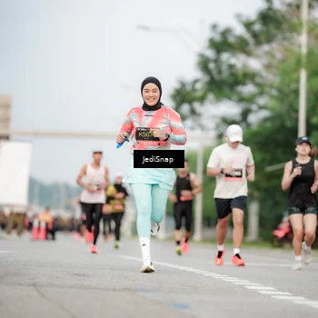 Runner Photo 6706179