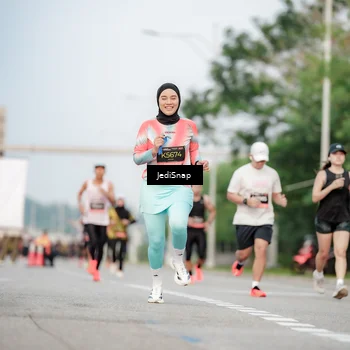 Runner Photo 6706207