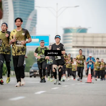 Runner Photo 6706221