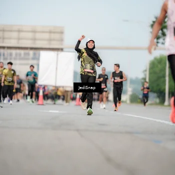 Runner Photo 6706280
