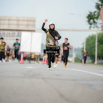 Runner Photo 6706320