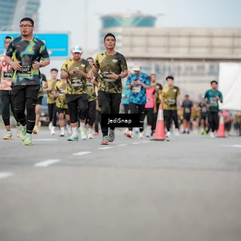 Runner Photo 6706353