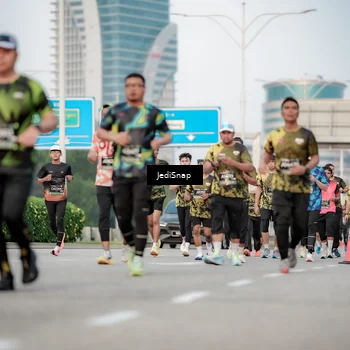 Runner Photo 6706362