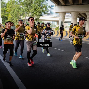 Runner Photo 6706379