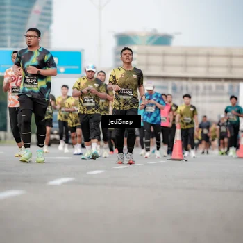 Runner Photo 6706386