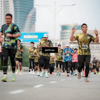 Runner Photo 6706389
