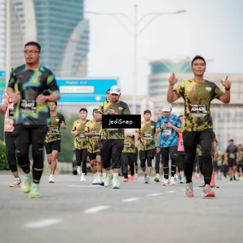 Runner Photo 6706396