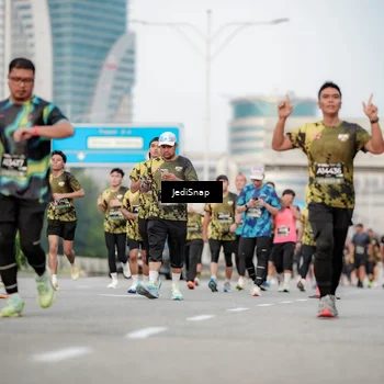 Runner Photo 6706409