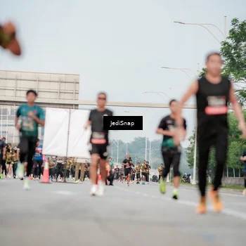 Runner Photo 6706460