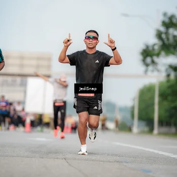 Runner Photo 6706571
