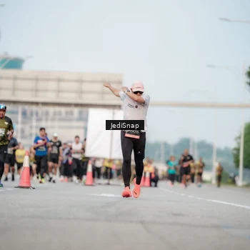 Runner Photo 6706599