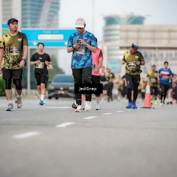 Runner Photo 6706702