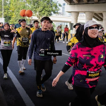 Runner Photo 6706717
