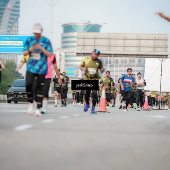 Runner Photo 6706731