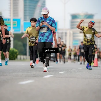 Runner Photo 6706807