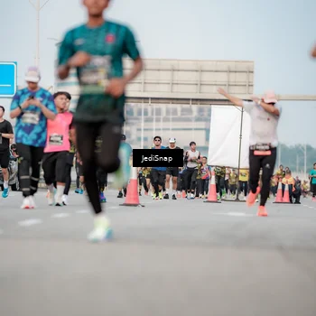 Runner Photo 6706843