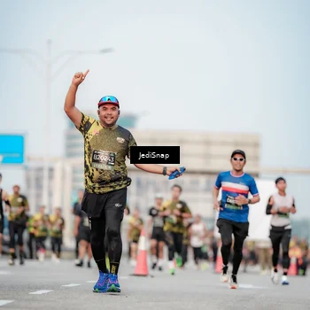 Runner Photo 6706888