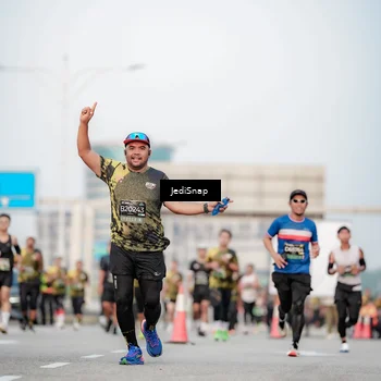 Runner Photo 6706911