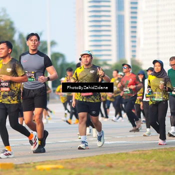 Runner Photo 6706917