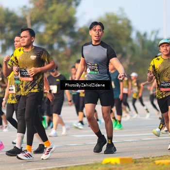 Runner Photo 6706996