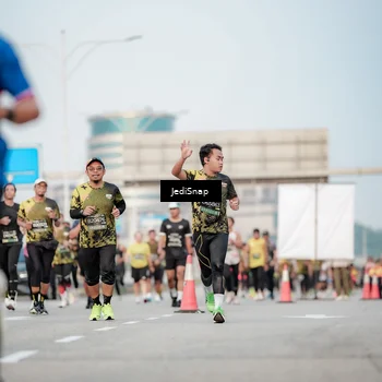 Runner Photo 6707028