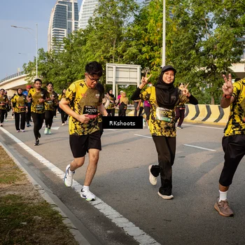 Runner Photo 6707049