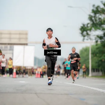 Runner Photo 6707051