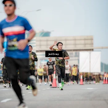 Runner Photo 6707064