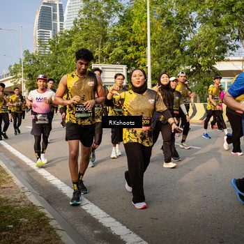Runner Photo 6707074
