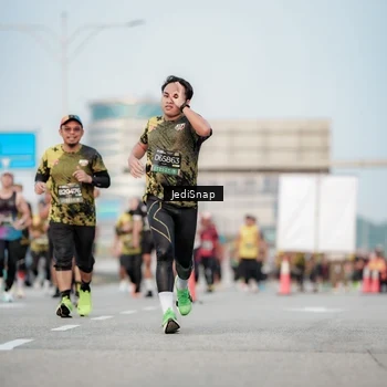 Runner Photo 6707094