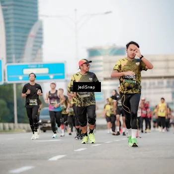 Runner Photo 6707124