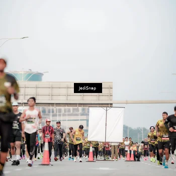 Runner Photo 6707267