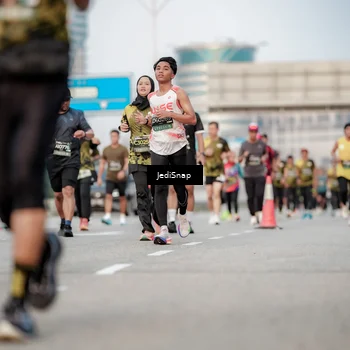 Runner Photo 6707331