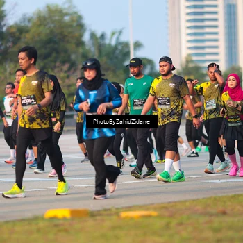 Runner Photo 6707535