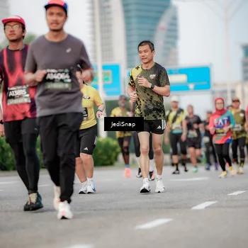 Runner Photo 6707593