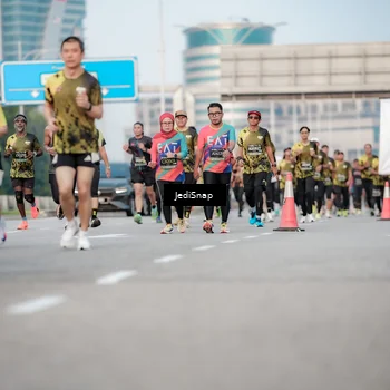 Runner Photo 6707595