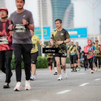 Runner Photo 6707596