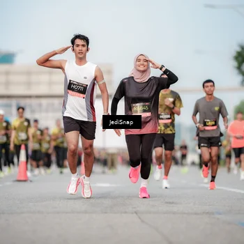 Runner Photo 6707658
