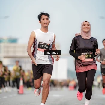 Runner Photo 6707684