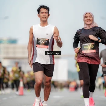 Runner Photo 6707693