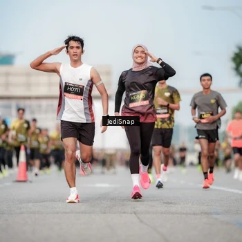 Runner Photo 6707696