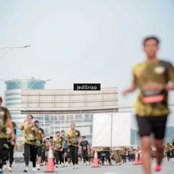 Runner Photo 6707703