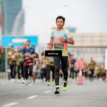 Runner Photo 6707843