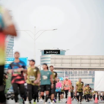 Runner Photo 6707857