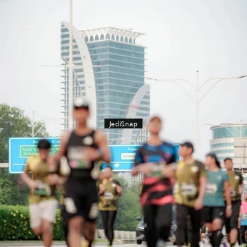 Runner Photo 6707860