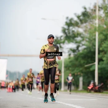 Runner Photo 6707870